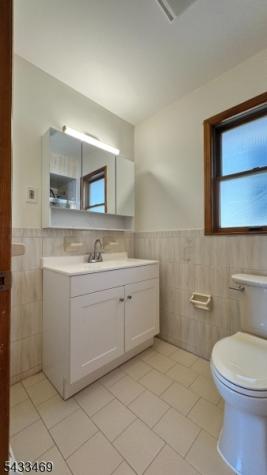 1425 45TH Street North Bergen NJ 07047