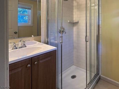 214 Woodcliff Ave-unit 2 Little Falls NJ 07424