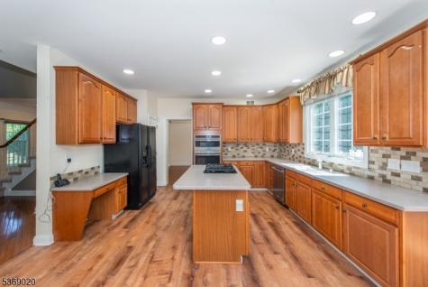 5 Savannah Court Bernards NJ 07920