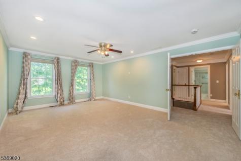 5 Savannah Court Bernards NJ 07920