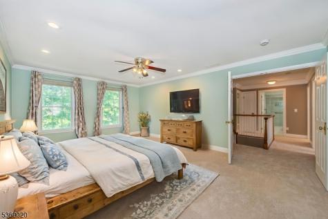 5 Savannah Court Bernards NJ 07920