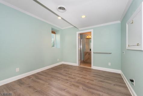 5 Savannah Court Bernards NJ 07920