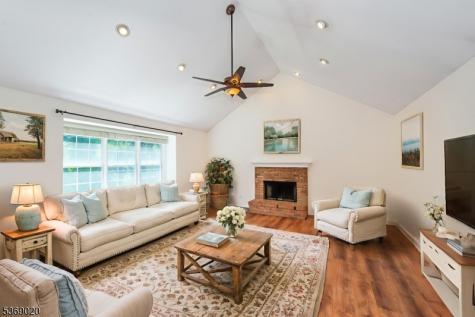 5 Savannah Court Bernards NJ 07920