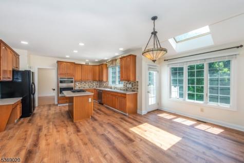 5 Savannah Court Bernards NJ 07920