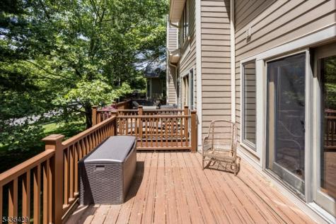 35 Lenox Court Montville NJ 07045
