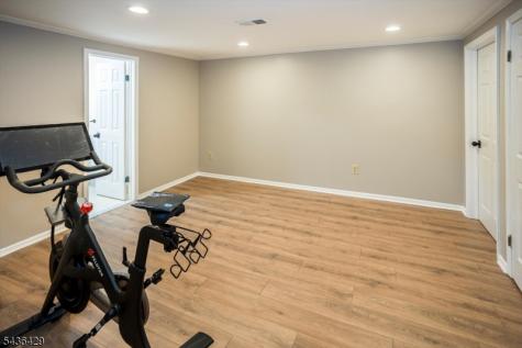 35 Lenox Court Montville NJ 07045