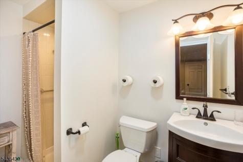35 Lenox Court Montville NJ 07045