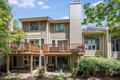 35 Lenox Court Montville NJ 07045