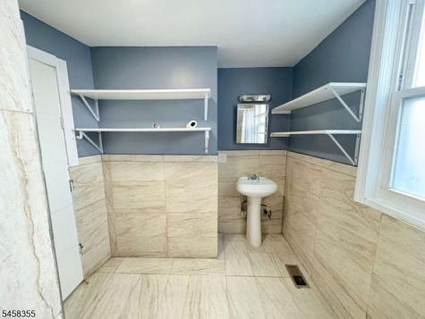 239 S Clinton Street East Orange NJ 07018
