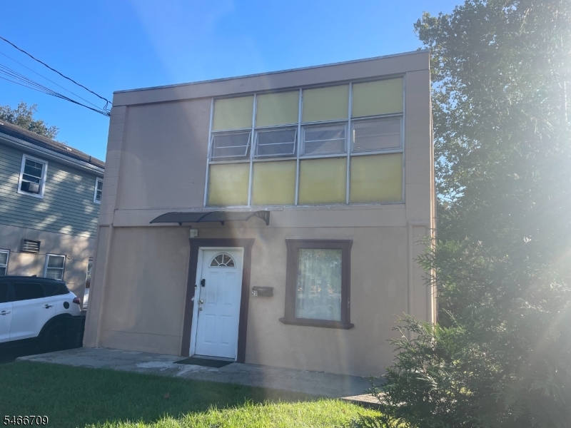 211 N 8th Street Kenilworth NJ 07033