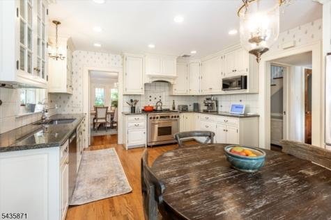 242 Forest Avenue Glen Ridge Boro NJ 07028