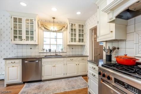 242 Forest Avenue Glen Ridge Boro NJ 07028