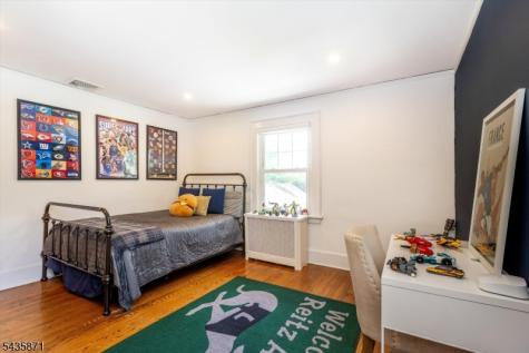 242 Forest Avenue Glen Ridge Boro NJ 07028