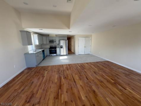 487 S 18th Street 2nd Fl Newark NJ 07103