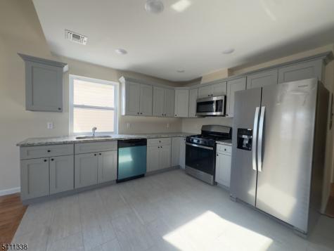 487 S 18th Street 2nd Fl Newark NJ 07103