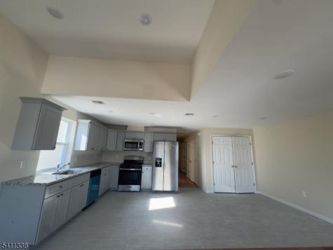487 S 18th Street 2nd Fl Newark NJ 07103