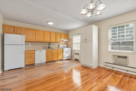 11 W Roselle Avenue Roselle Park NJ 07204