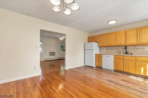 11 W Roselle Avenue Roselle Park NJ 07204