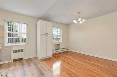 11 W Roselle Avenue Roselle Park NJ 07204