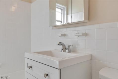11 W Roselle Avenue Roselle Park NJ 07204