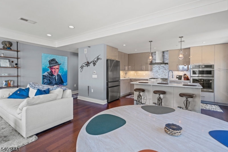 100 Eton Row Weehawken NJ 07086