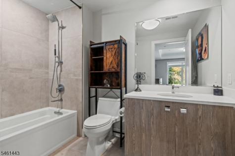 100 Eton Row Weehawken NJ 07086