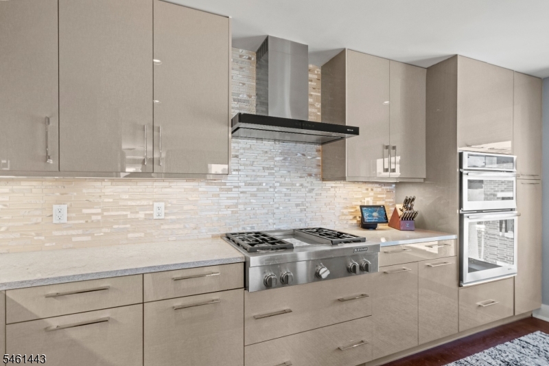 100 Eton Row Weehawken NJ 07086