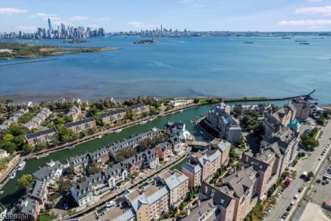 207 Shearwater Court Jersey City NJ 07305