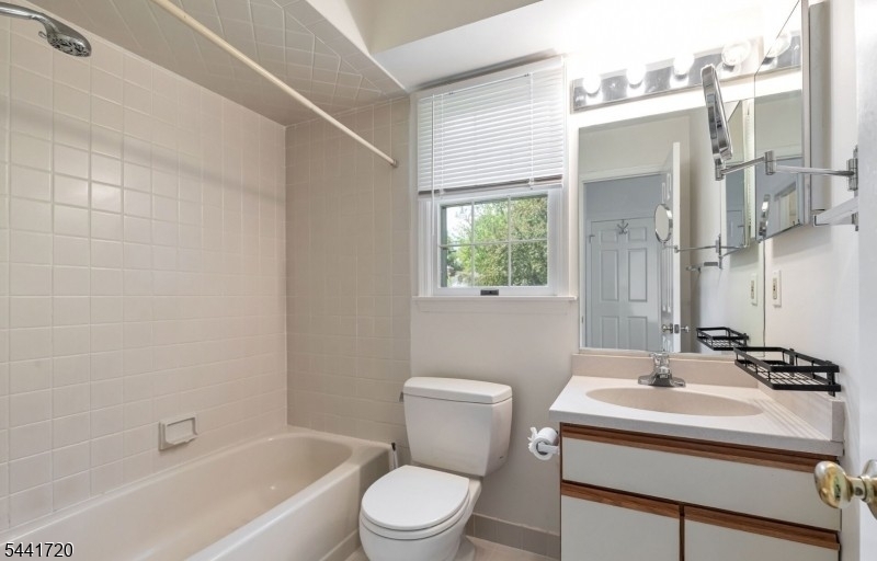 82 Smithfield Court Bernards NJ 07920
