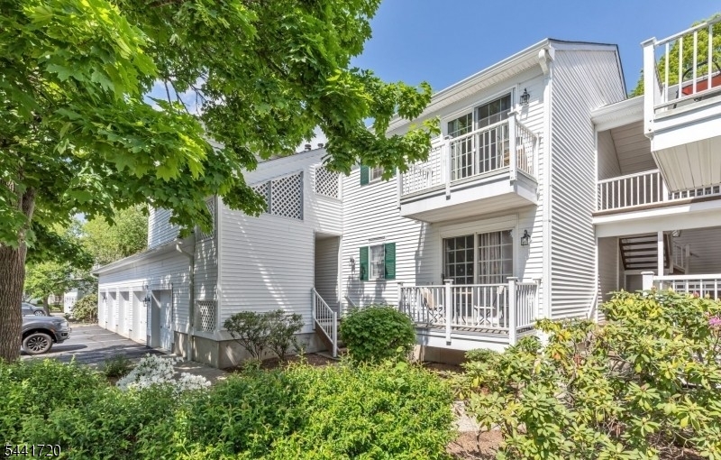 82 Smithfield Court Bernards NJ 07920