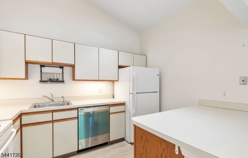 82 Smithfield Court Bernards NJ 07920