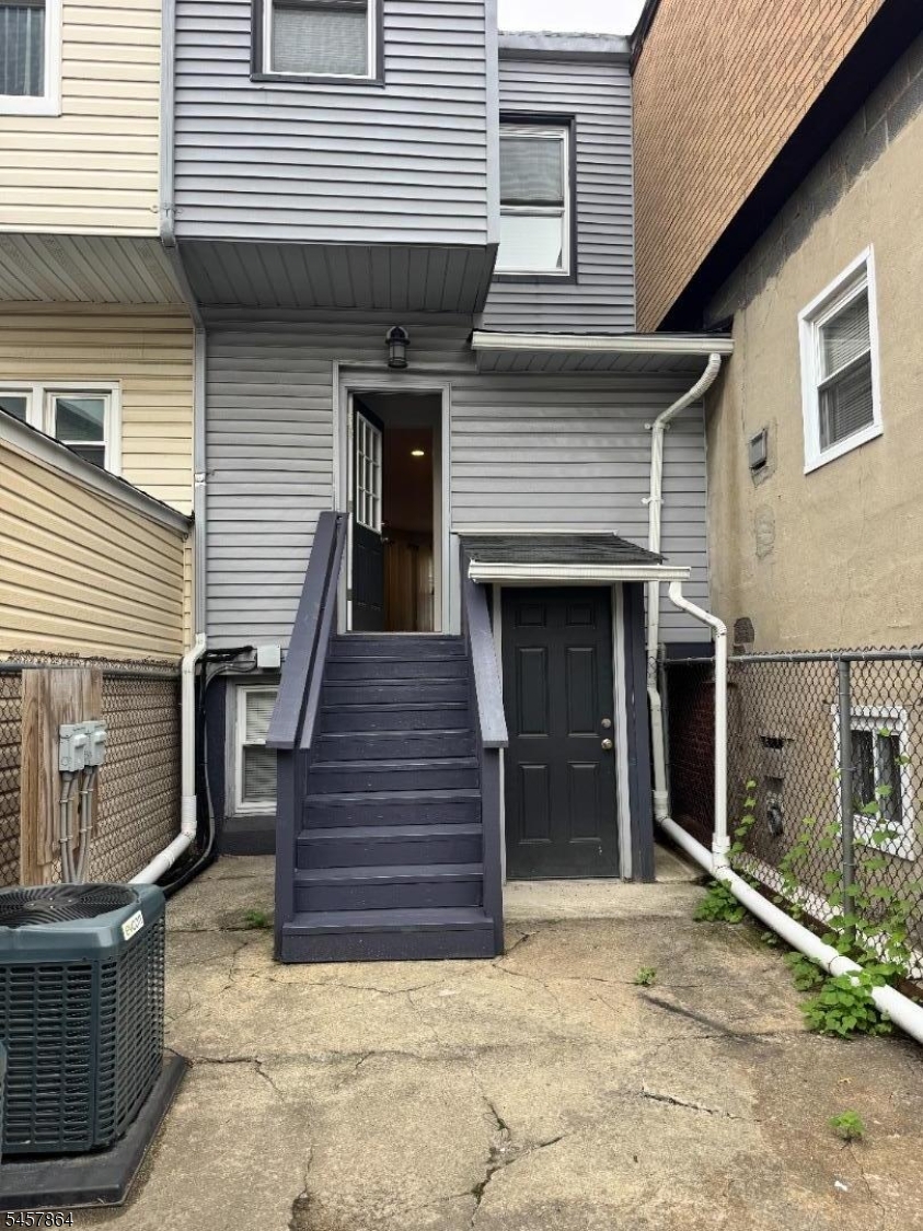 968 Dehart Place Elizabeth NJ 07202