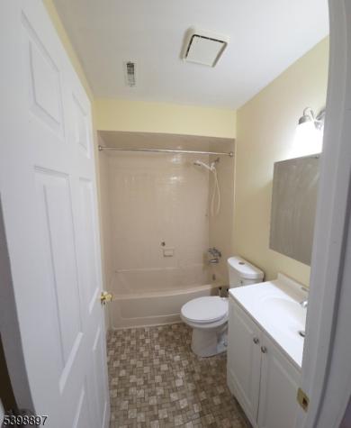 3 Pevero Dr, Unit 3 Vernon NJ 07462