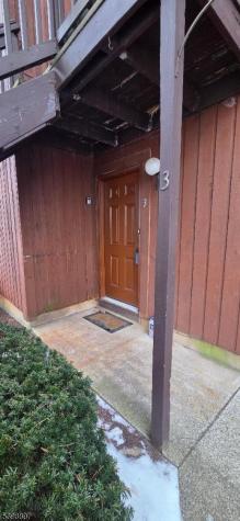3 Pevero Dr, Unit 3 Vernon NJ 07462