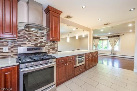 65 Daniels Drive Clifton NJ 07013