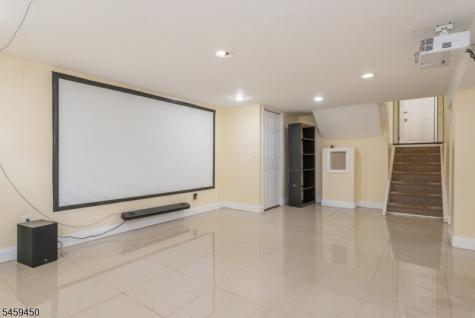 65 Daniels Drive Clifton NJ 07013