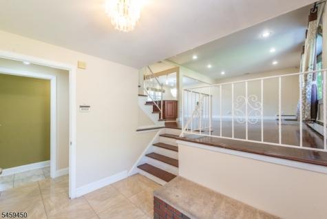 65 Daniels Drive Clifton NJ 07013