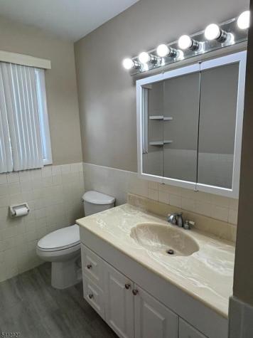 15 Cottage Street Midland Park NJ 07432