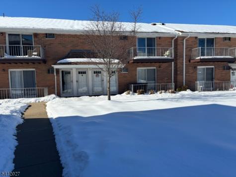 15 Cottage Street Midland Park NJ 07432