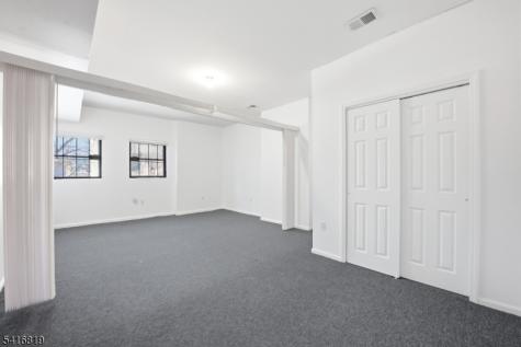 44 3RD Street Newark NJ 07107