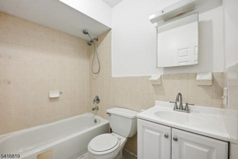 44 3RD Street Newark NJ 07107