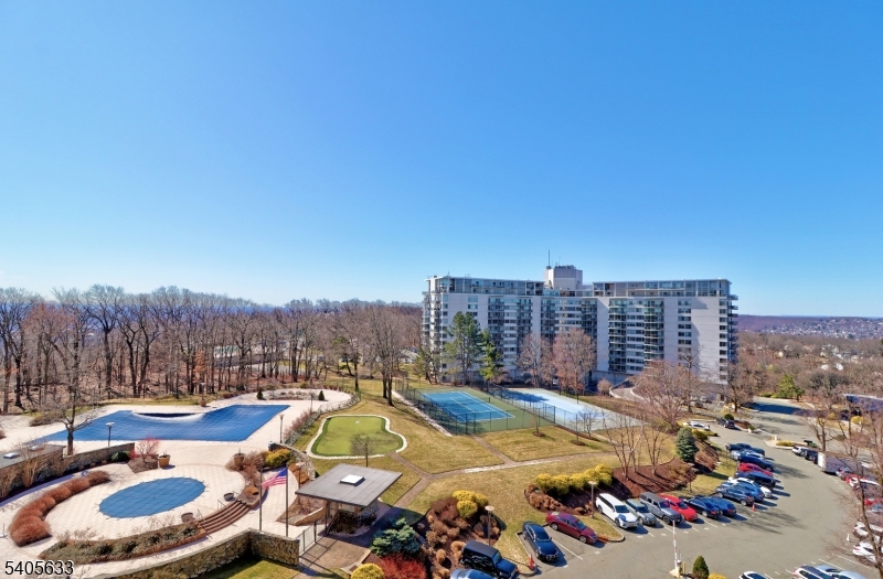 2 Claridge Drive 4fw Verona NJ 07044