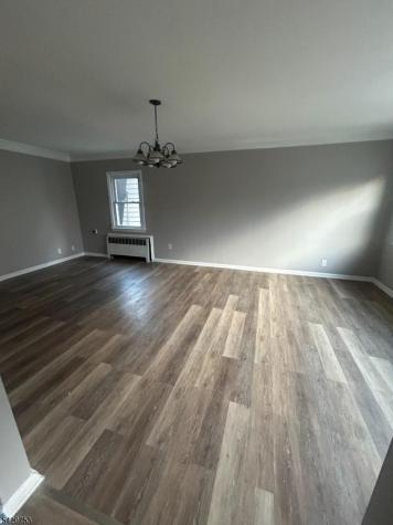 13 Lehigh Avenue Newark NJ 07112
