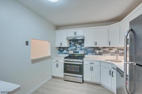 64 Taylor Drive Franklin NJ 08823
