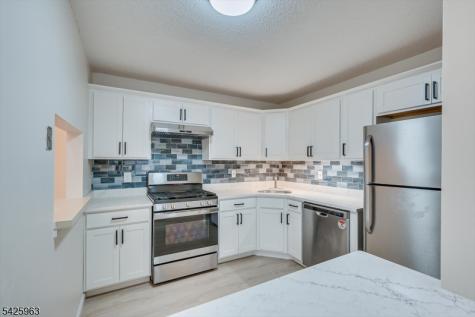 64 Taylor Drive Franklin NJ 08823