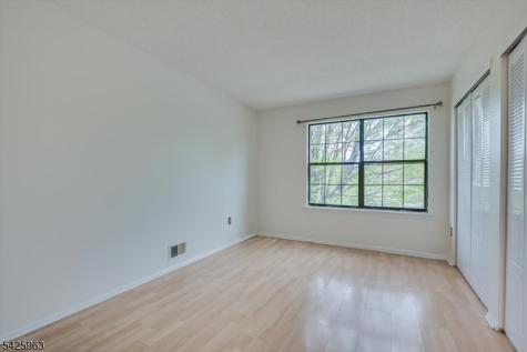 64 Taylor Drive Franklin NJ 08823