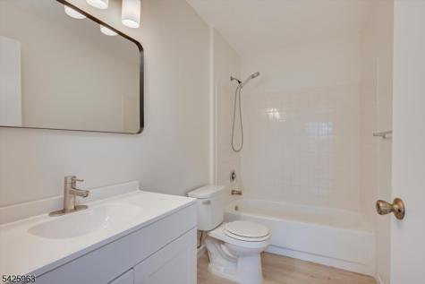 64 Taylor Drive Franklin NJ 08823