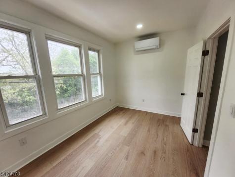 49 Union Place Irvington NJ 07111
