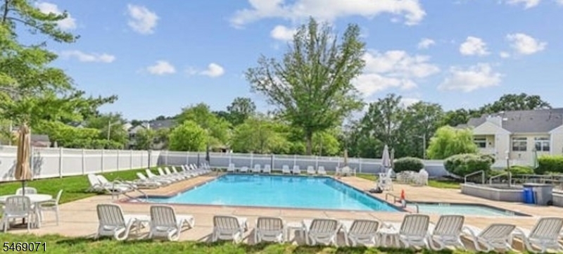612 Deepdale Court Union NJ 07083