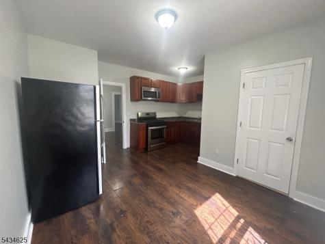 150 Stuyvesant Avenue Newark NJ 07106